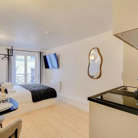 Comfortable In A Lively Area Apartamento París